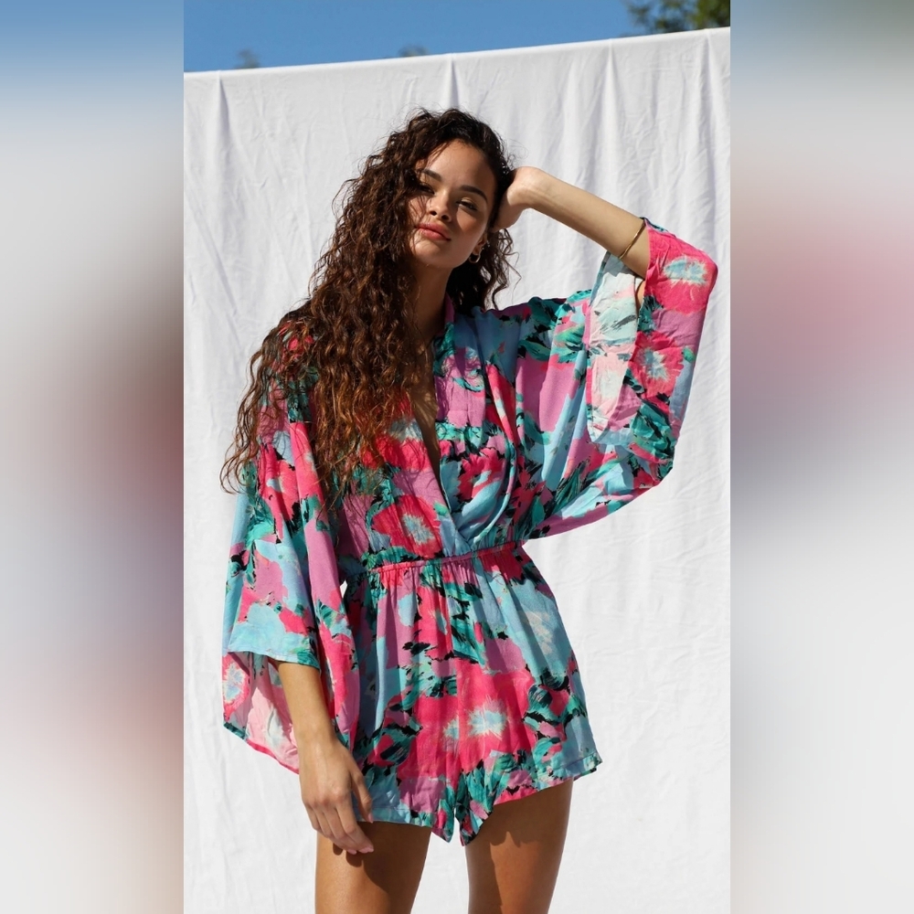 Jen's Pirate Booty Jardim Playsuit Botanical Print NWOT